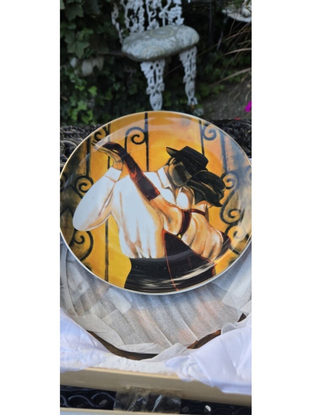 4 Boxed Heritage By JAY Fine Porcelain Sandwich/Dessert Plates Dancing Couple 8"